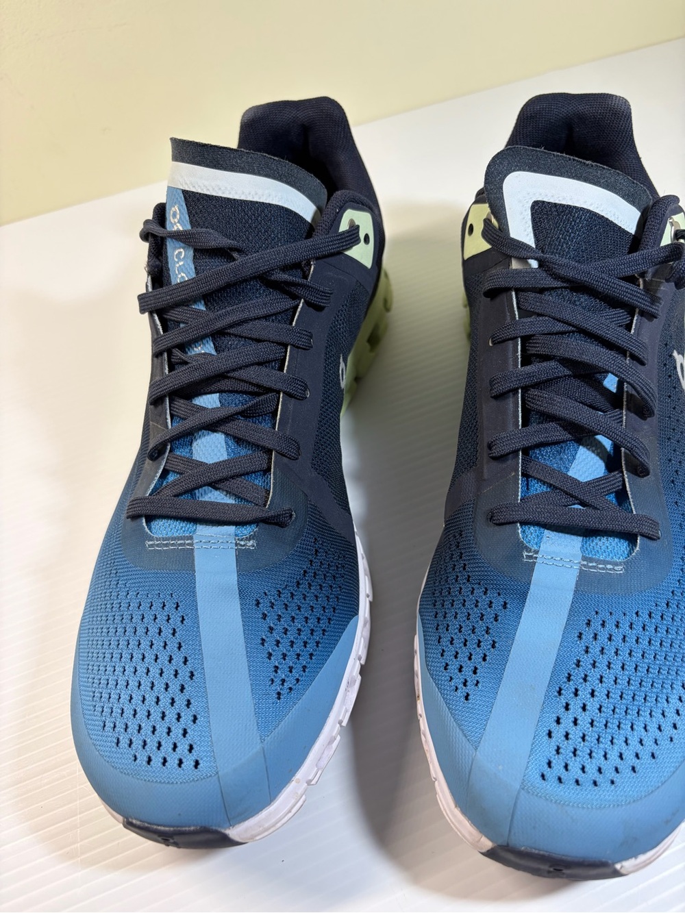 On Running Men's Cloudflow Shoes - Men 10 - Eu 44 Lt Blue/ Dk Blue On Cloud